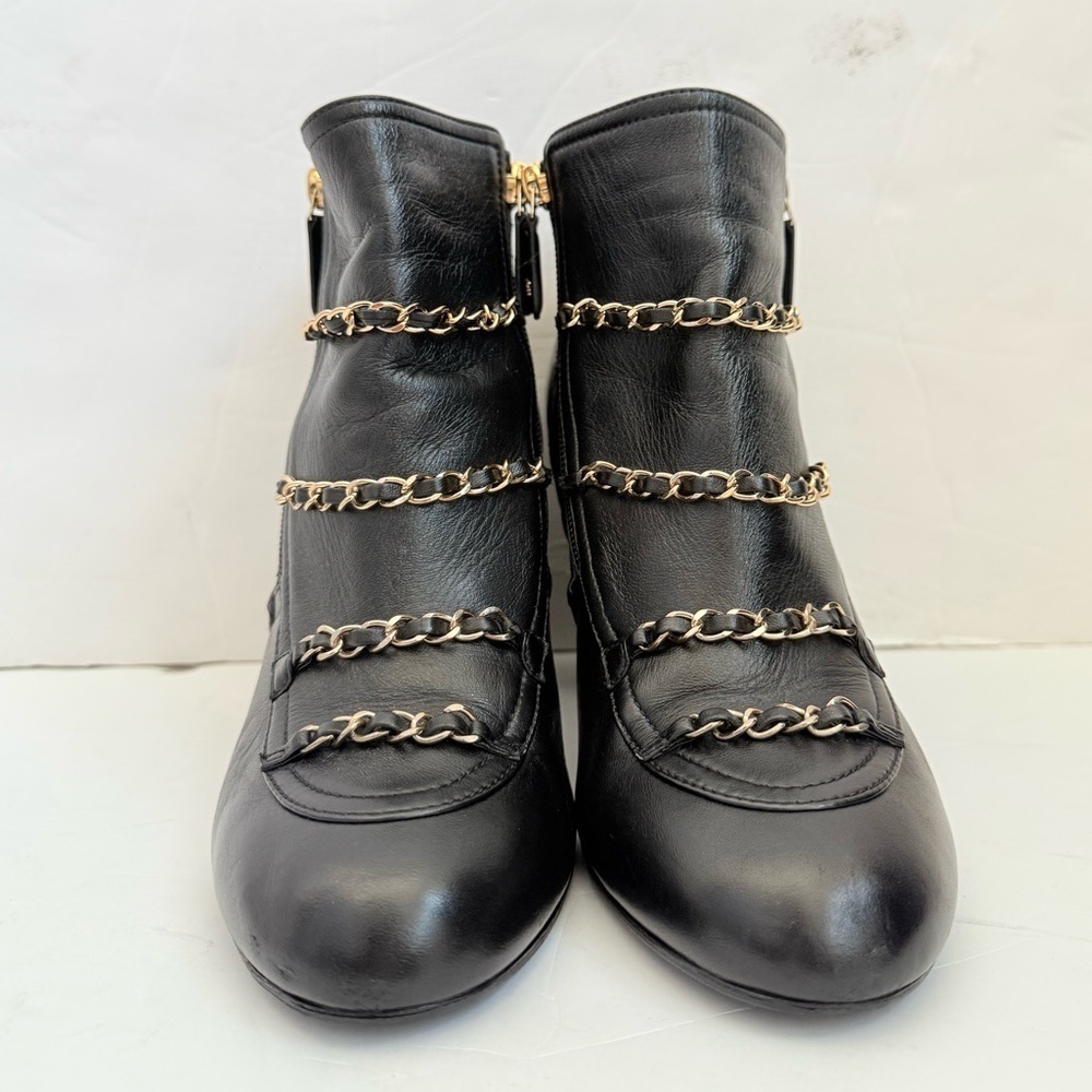 CHANEL 2017 Black Lambskin Patent Calfskin Leather Chain CC Ankle Boots EU 39 - Picture 2 of 10